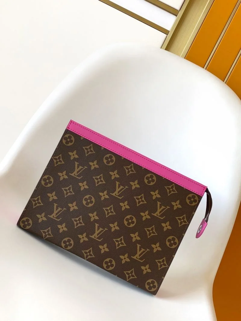 Louis Vuitton Clutch Bags Comfortable 43339