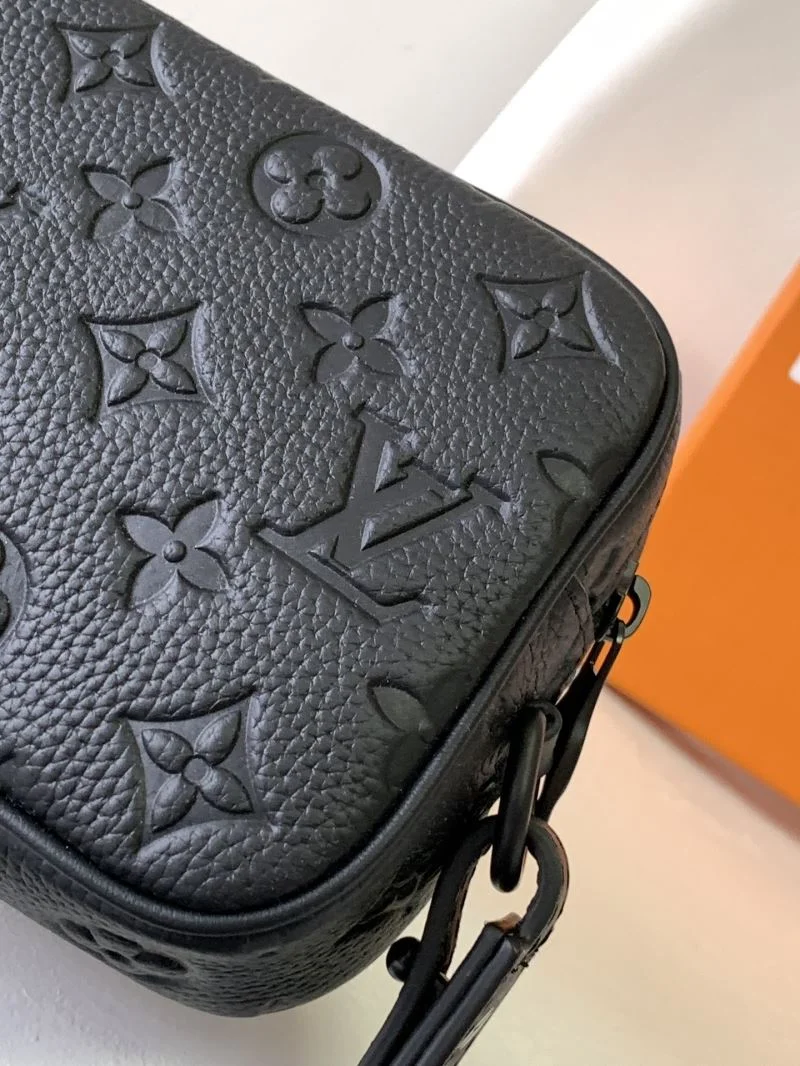 Attractive Louis Vuitton Clutch Bags 42909