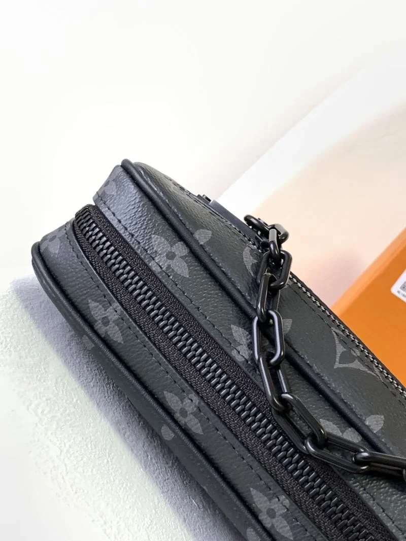 Louis Vuitton Clutch Bags StreetReady 42911