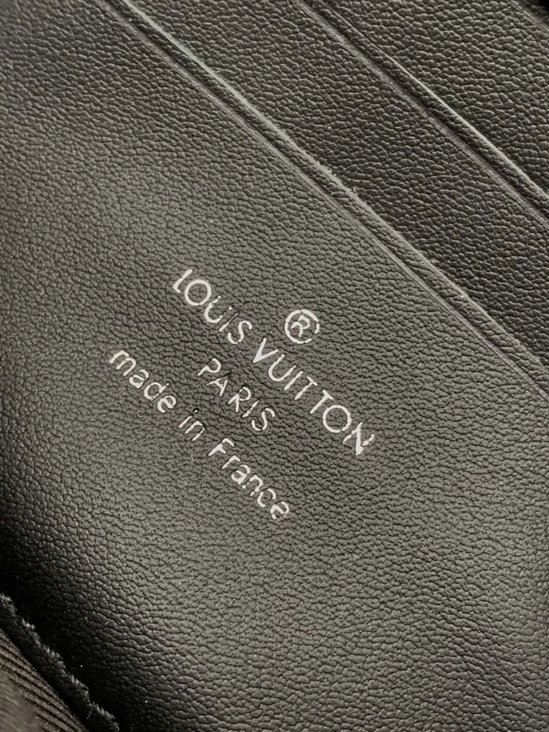 Louis Vuitton Clutch Bags StreetReady 42911