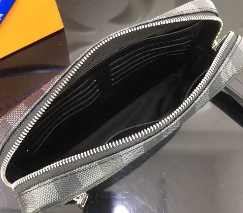 Louis Vuitton Clutch Bags FashionForward 41628