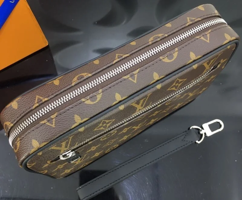 Louis Vuitton Clutch Bags Breathable 41671