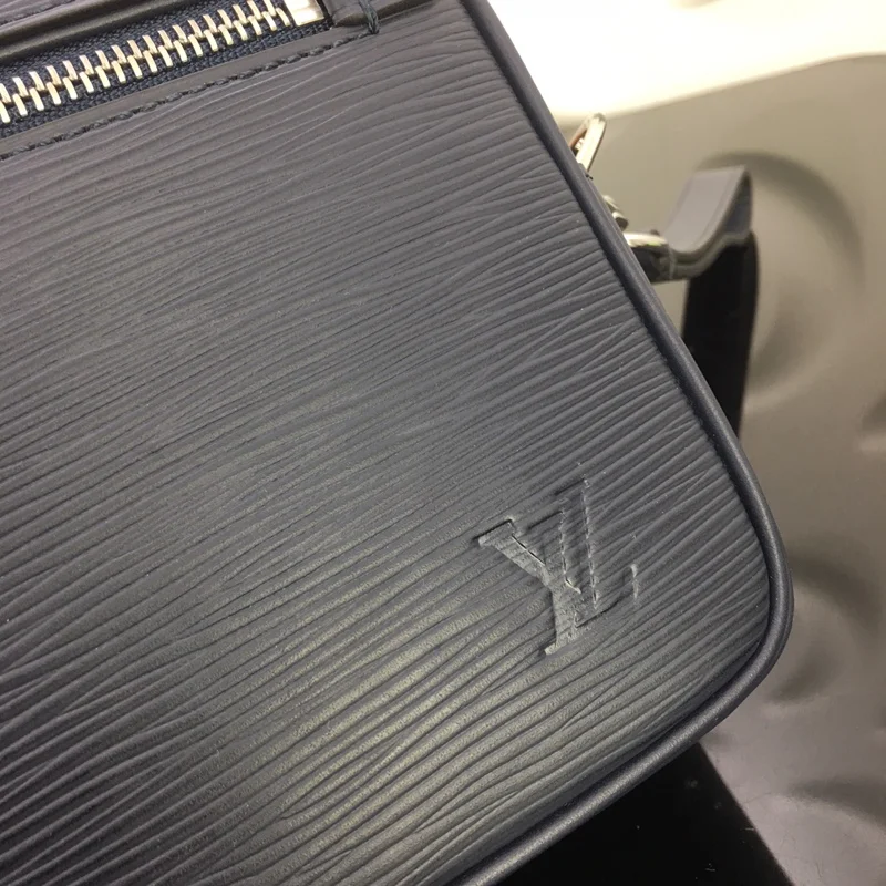 ComfortFit Louis Vuitton Clutch Bags 41615