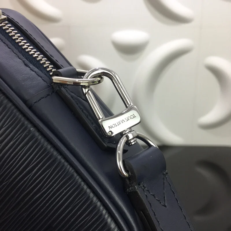ComfortFit Louis Vuitton Clutch Bags 41615