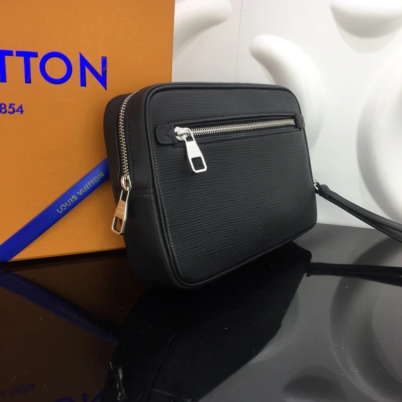 Stretchable Louis Vuitton Clutch Bags 41610