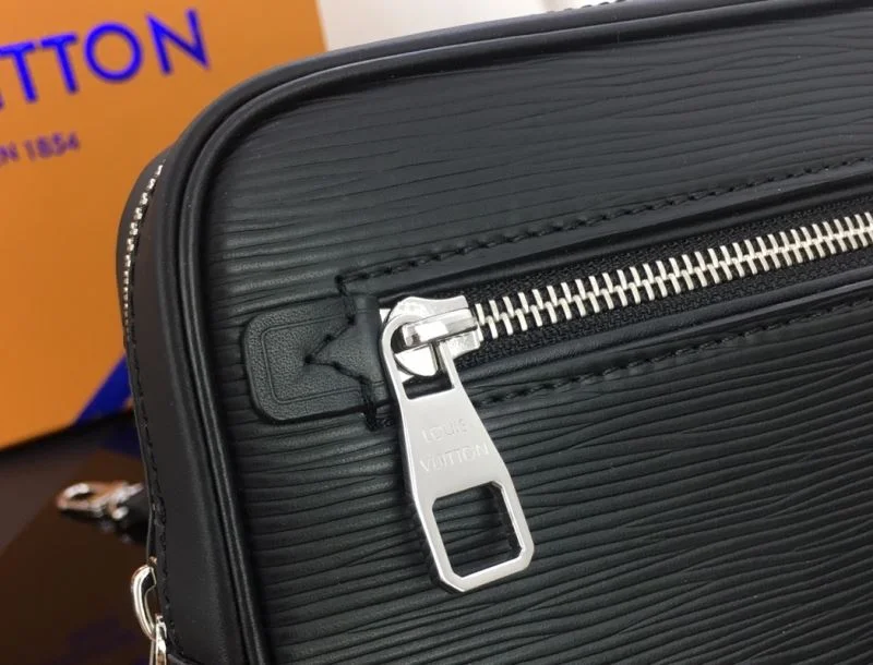 Stretchable Louis Vuitton Clutch Bags 41610