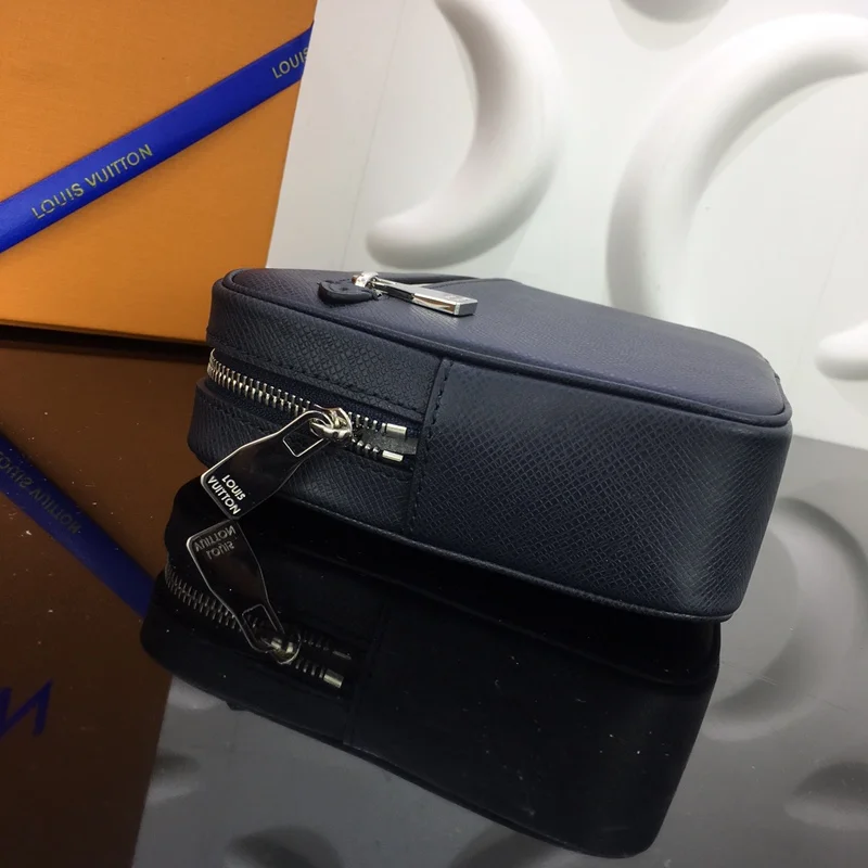 Louis Vuitton Clutch Bags Versatile 41667