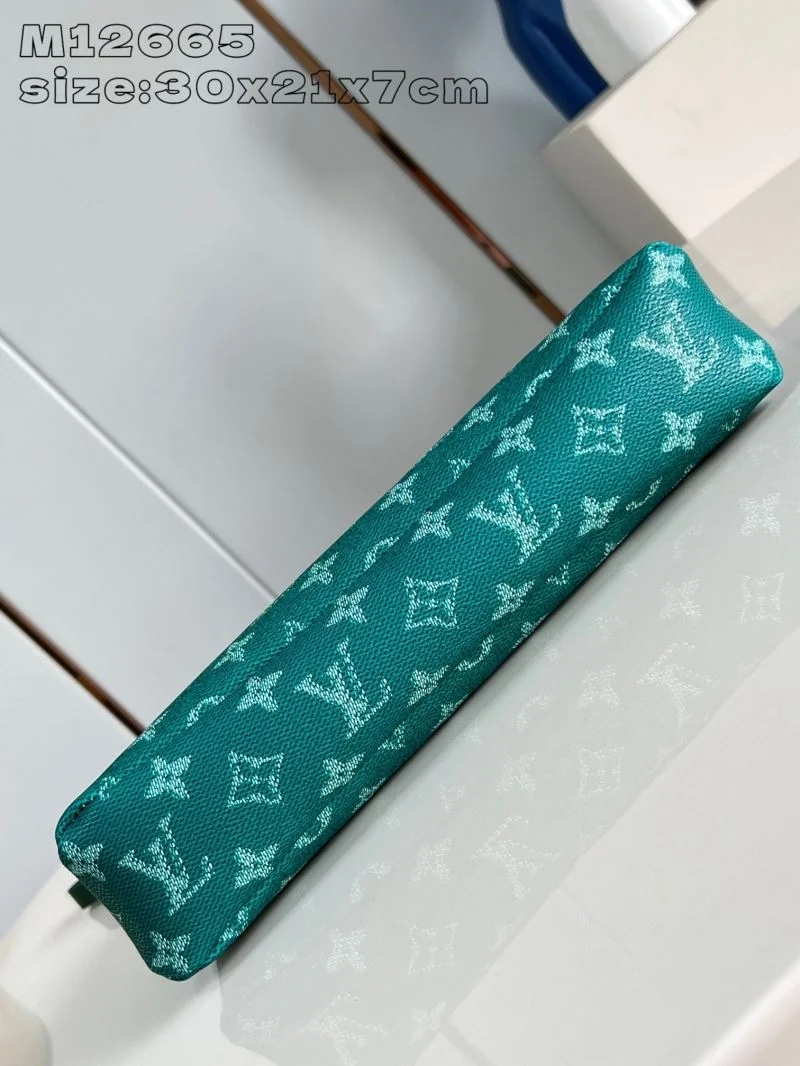 Contemporary Louis Vuitton Clutch Bags 41245