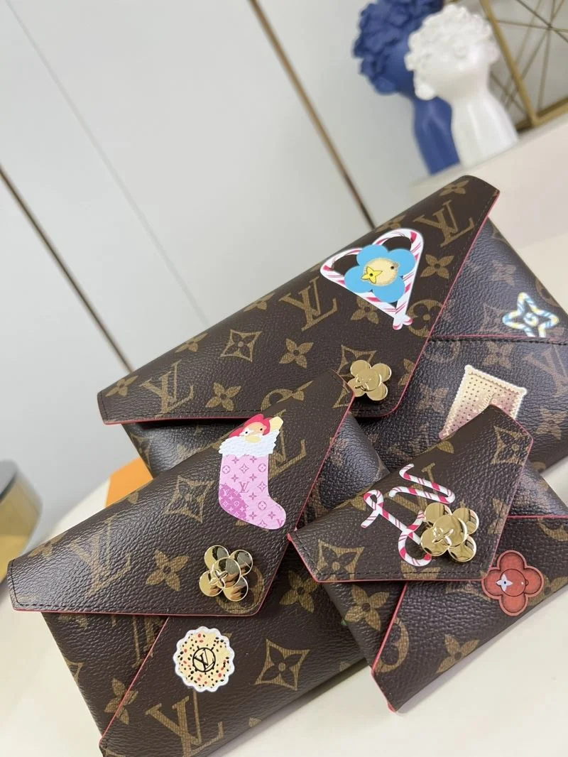RelaxedFit Louis Vuitton Clutch Bags 41240