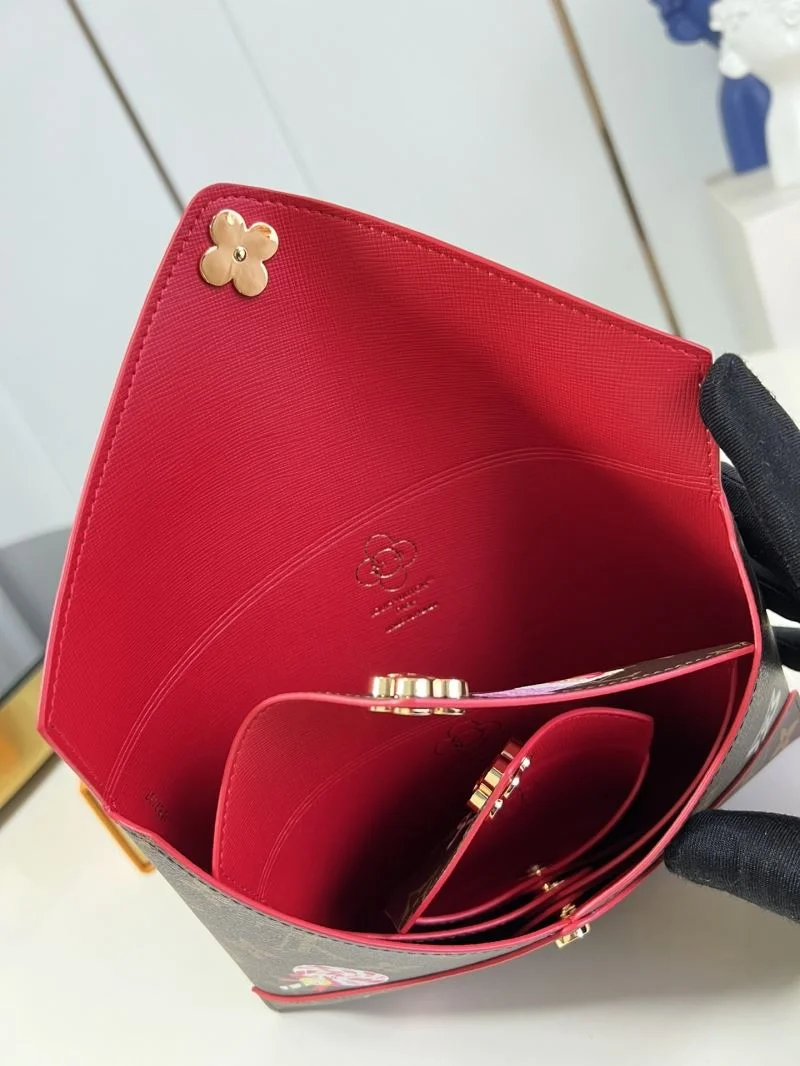 RelaxedFit Louis Vuitton Clutch Bags 41240