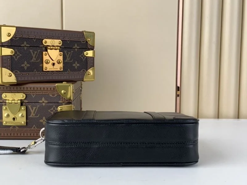 HighQuality Louis Vuitton Clutch Bags 40580