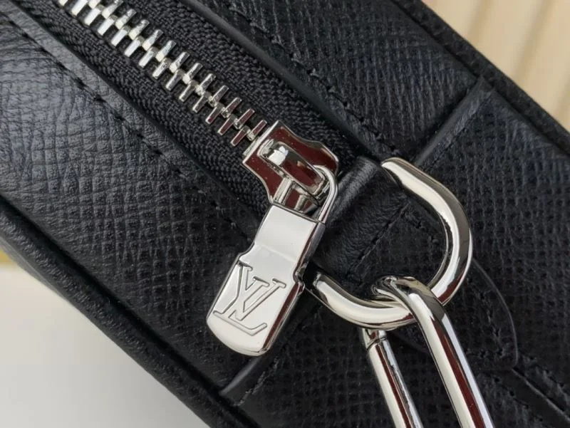 HighQuality Louis Vuitton Clutch Bags 40580