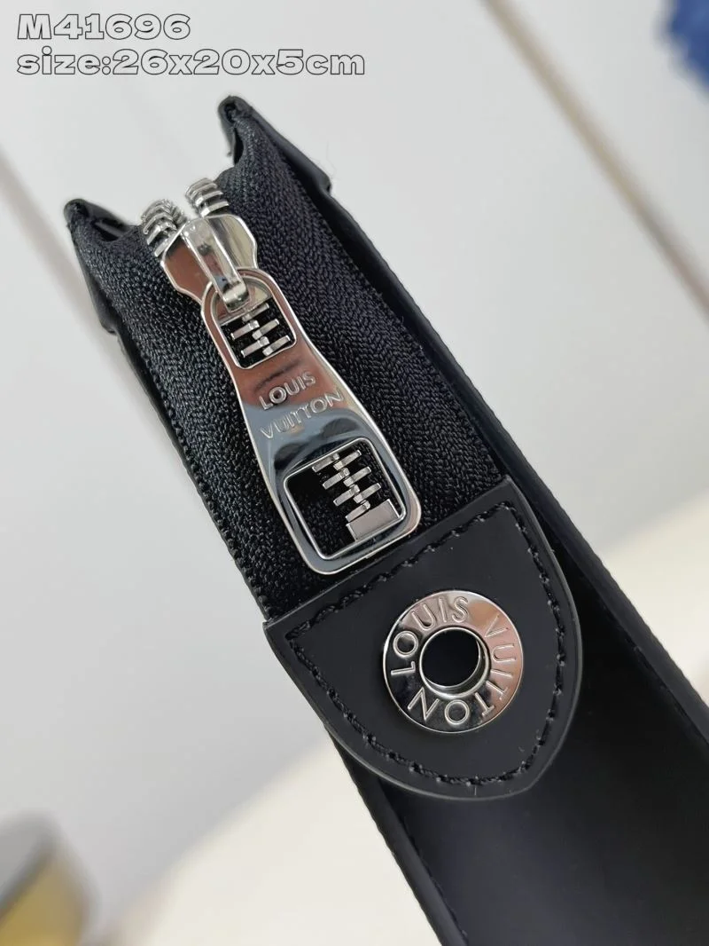 Versatile Louis Vuitton Clutch Bags 40591