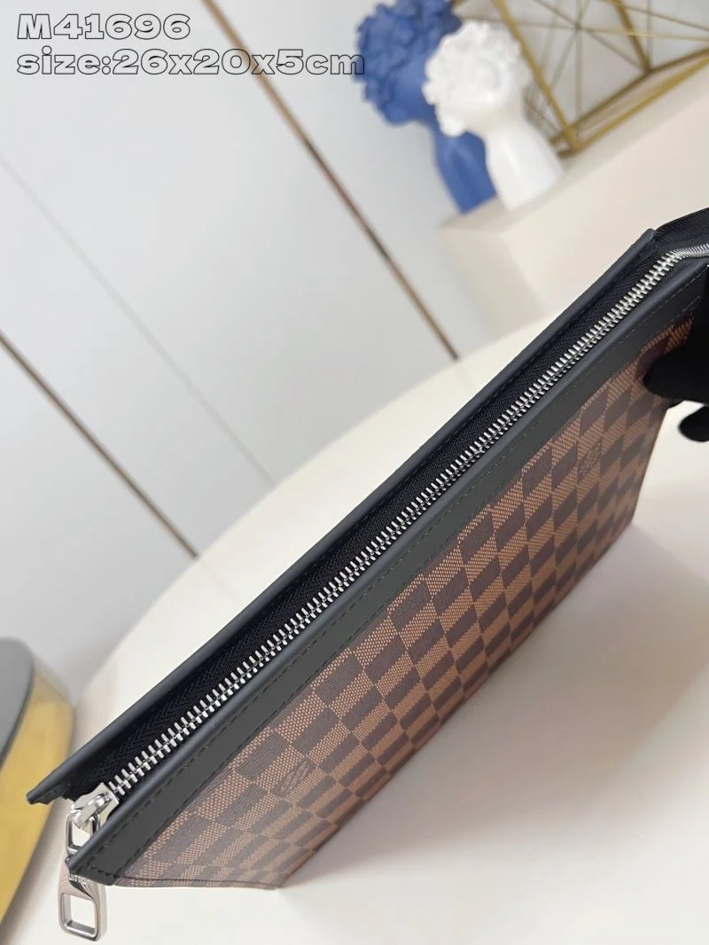Versatile Louis Vuitton Clutch Bags 40591