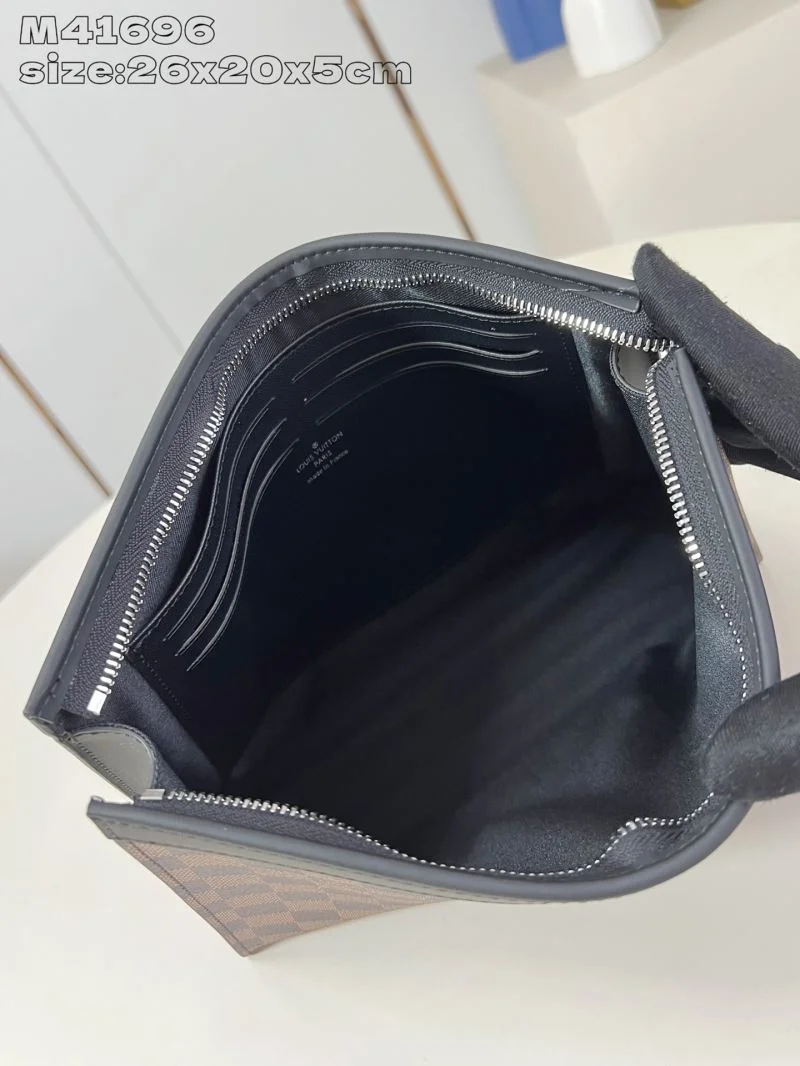 Versatile Louis Vuitton Clutch Bags 40591