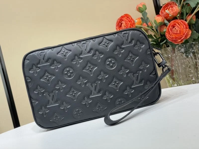 Louis Vuitton Clutch Bags Functional 40658