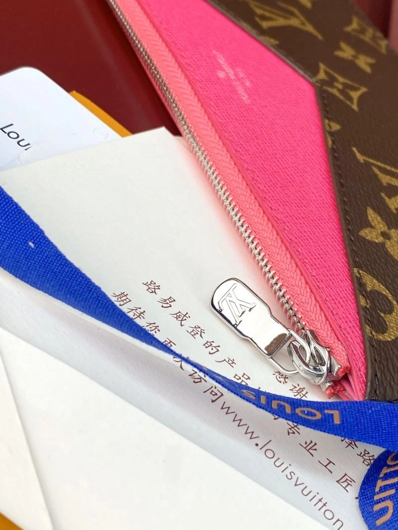 Contemporary Louis Vuitton Clutch Bags 57331