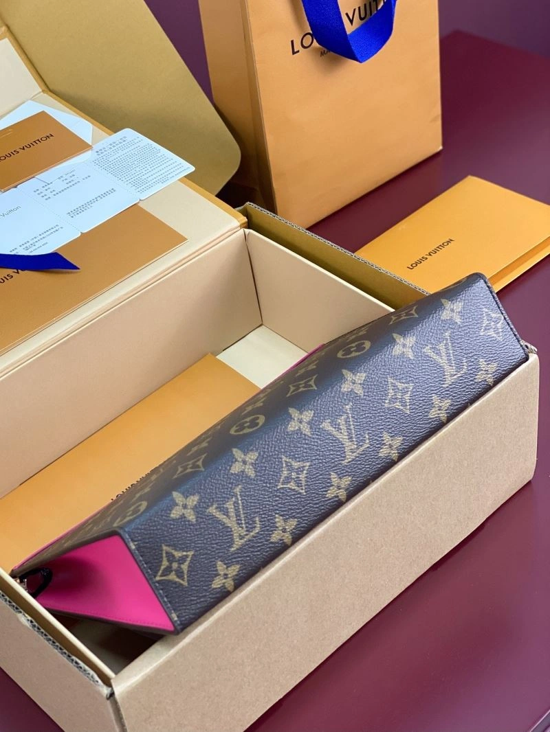 Louis Vuitton Clutch Bags Snug 57374