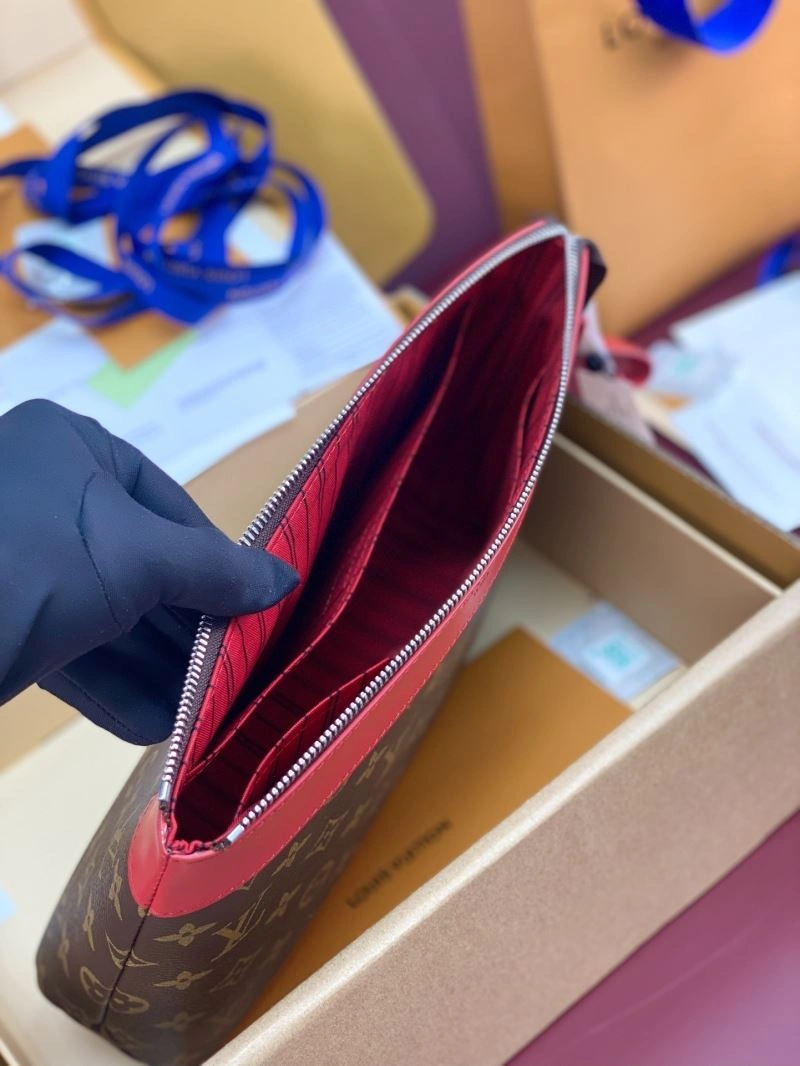Soft Louis Vuitton Clutch Bags 57328