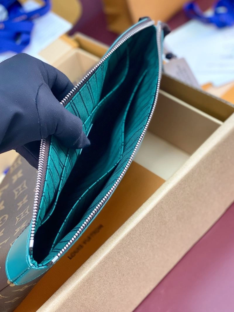 Bold Louis Vuitton Clutch Bags 57327