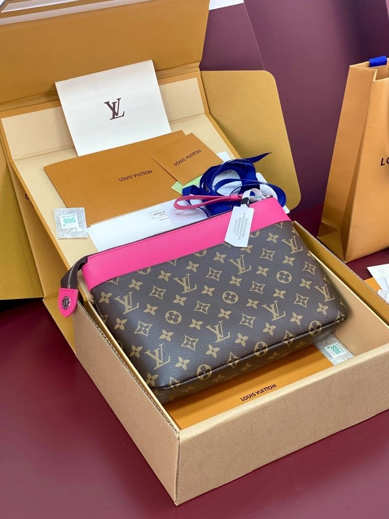 Louis Vuitton Clutch Bags UrbanChic 57323