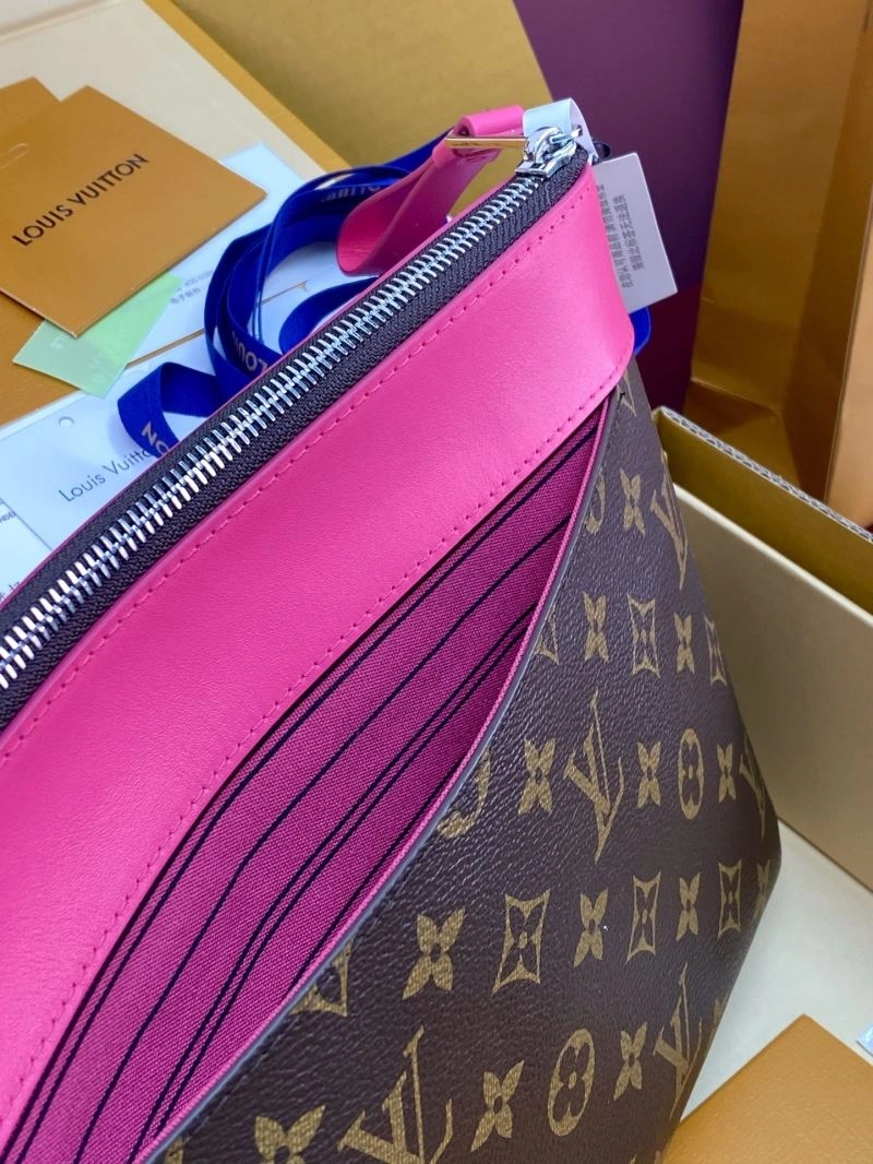 Louis Vuitton Clutch Bags UrbanChic 57323