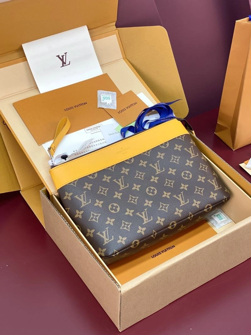 OdorResistant Louis Vuitton Clutch Bags 57354
