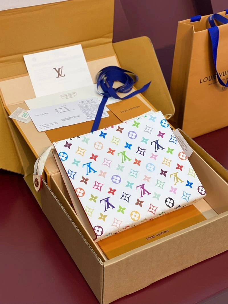 Louis Vuitton Clutch Bags Sleek 57313