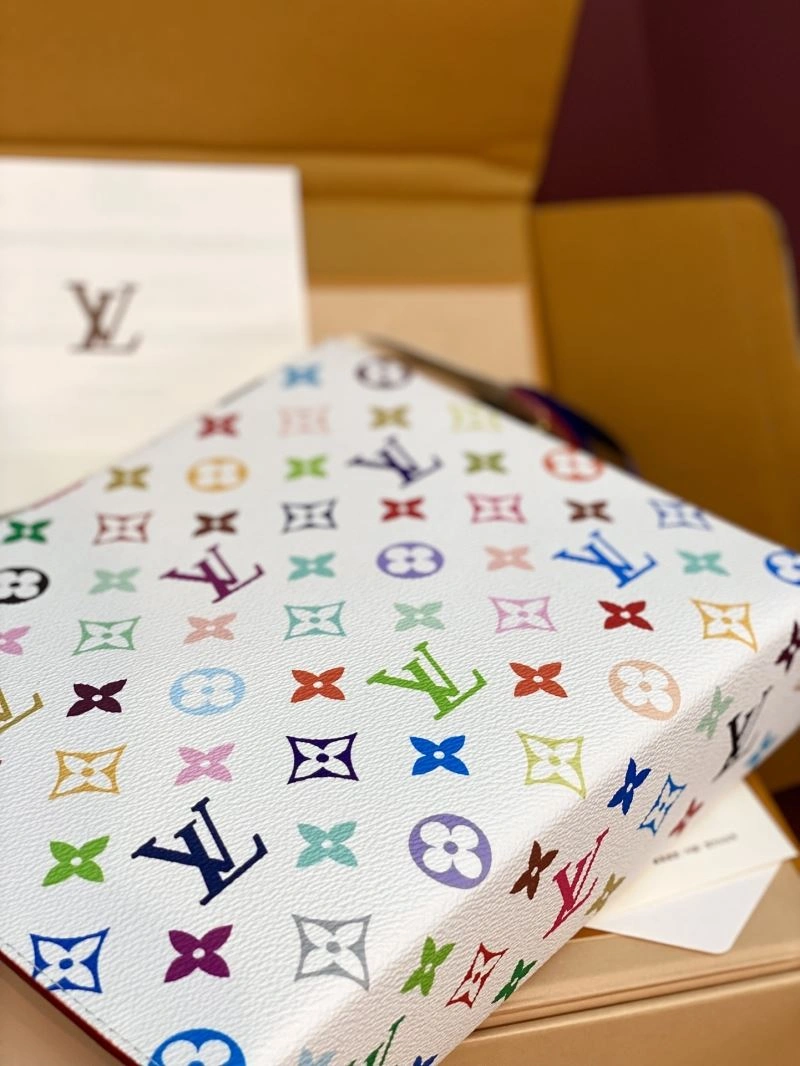Louis Vuitton Clutch Bags Sleek 57313