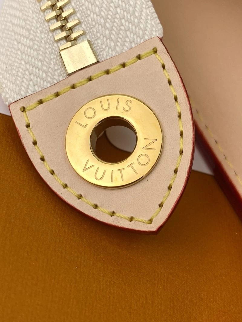 Louis Vuitton Clutch Bags Sleek 57313