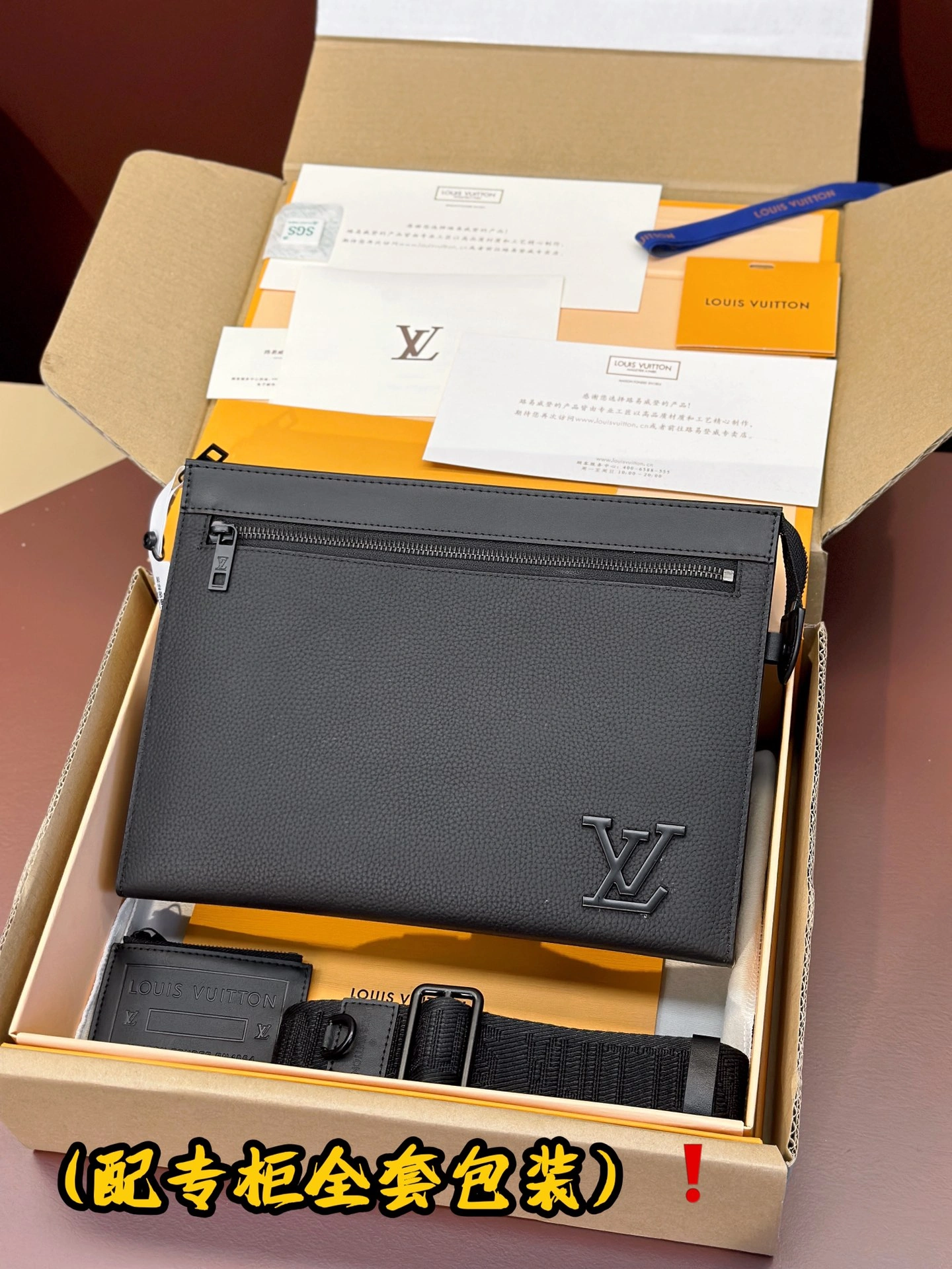 Resilient Louis Vuitton Clutch Bags 56369