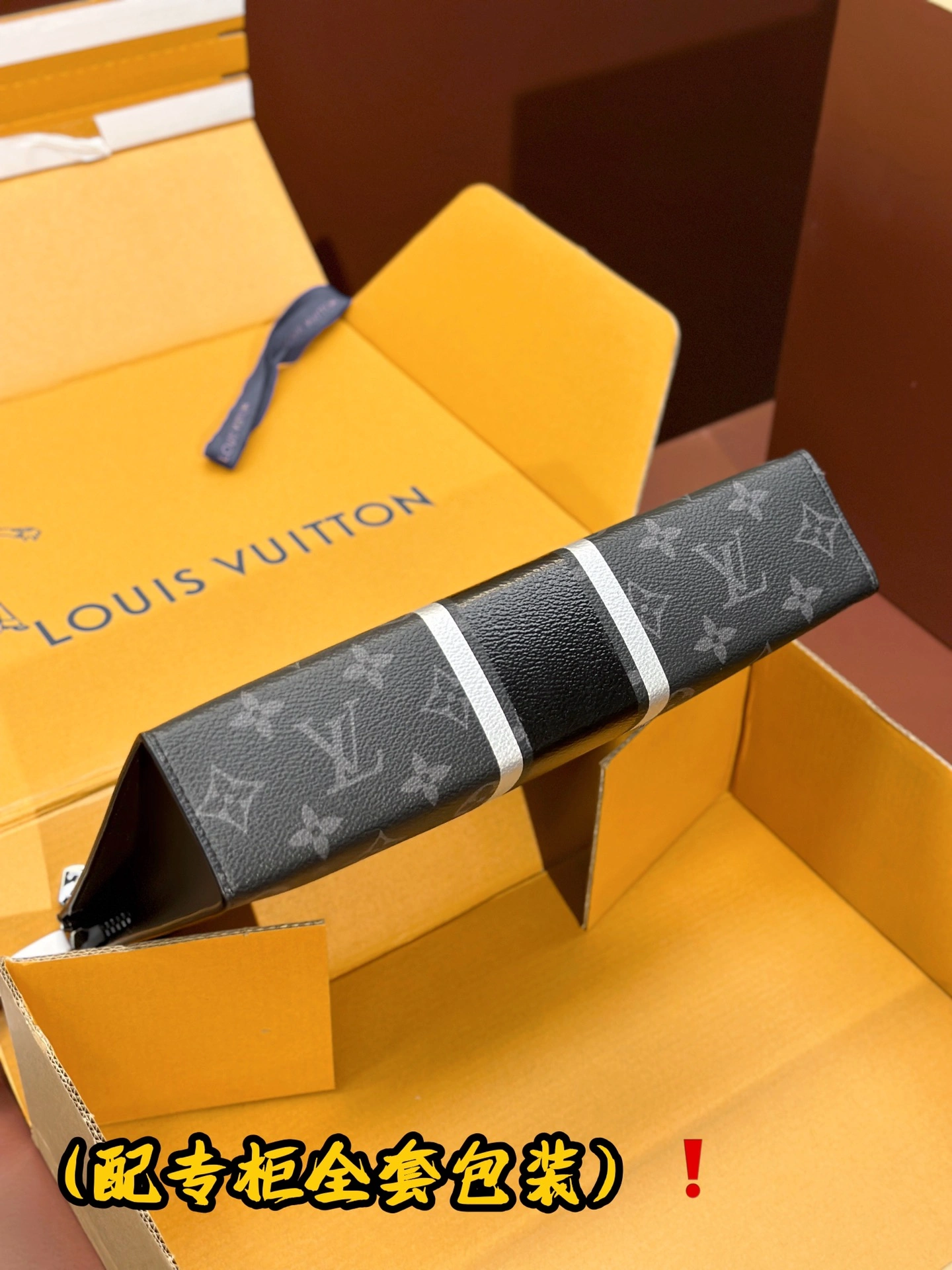 Louis Vuitton Clutch Bags ZipUp 56365