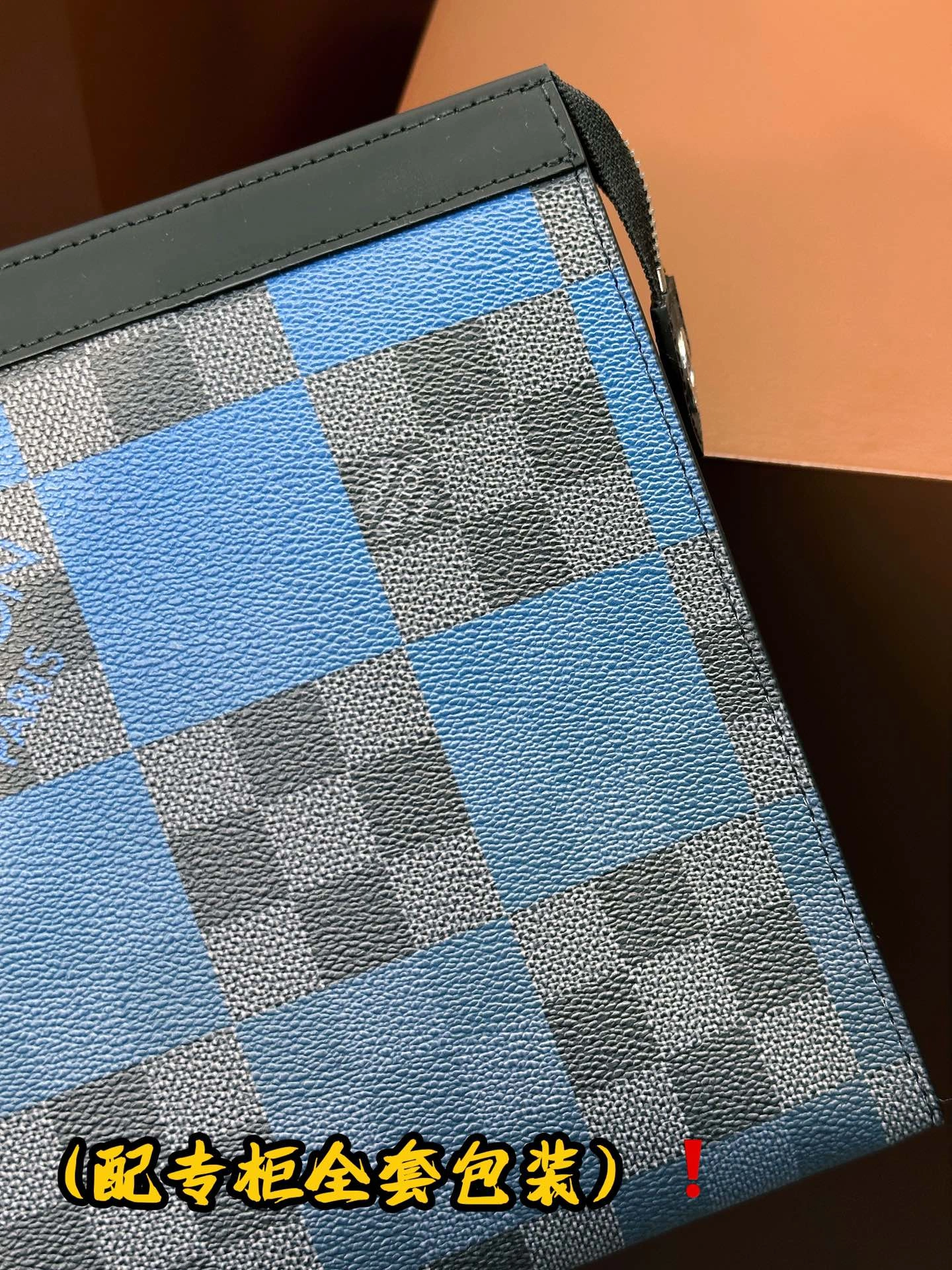 Louis Vuitton Clutch Bags Sophisticated 56359
