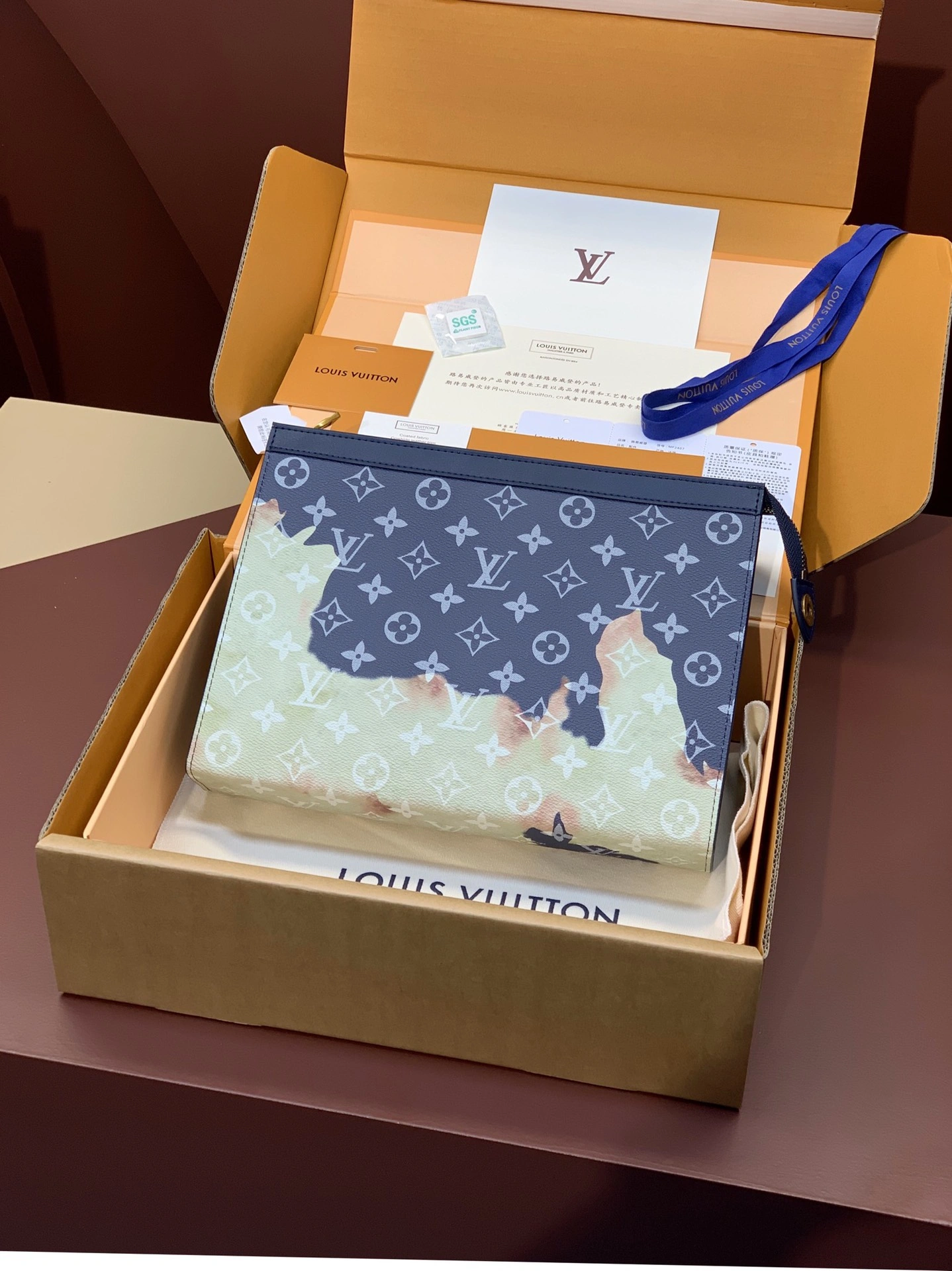 Louis Vuitton Clutch Bags Sustainable 56400