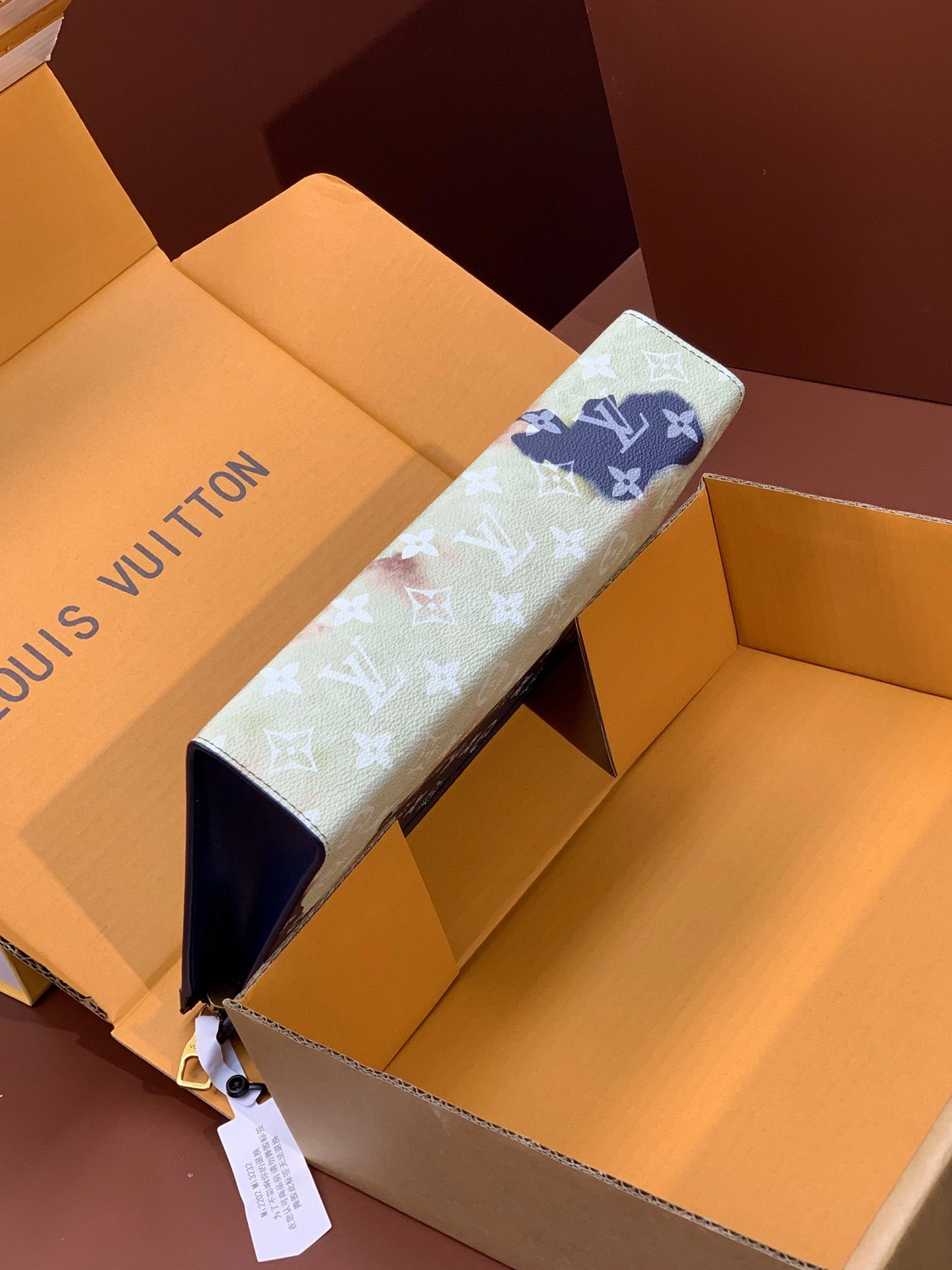 Louis Vuitton Clutch Bags Sustainable 56400