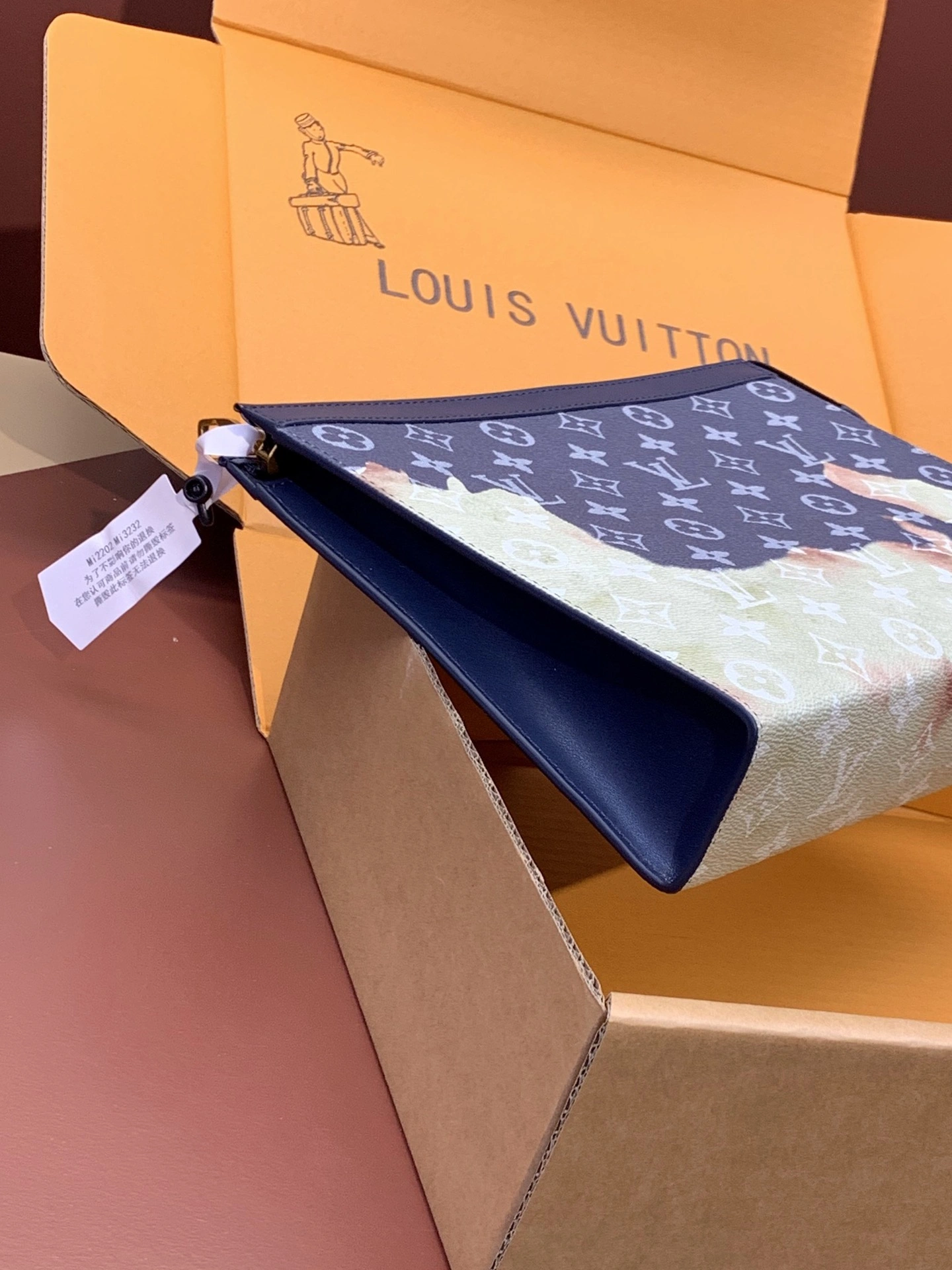 Louis Vuitton Clutch Bags Sustainable 56400
