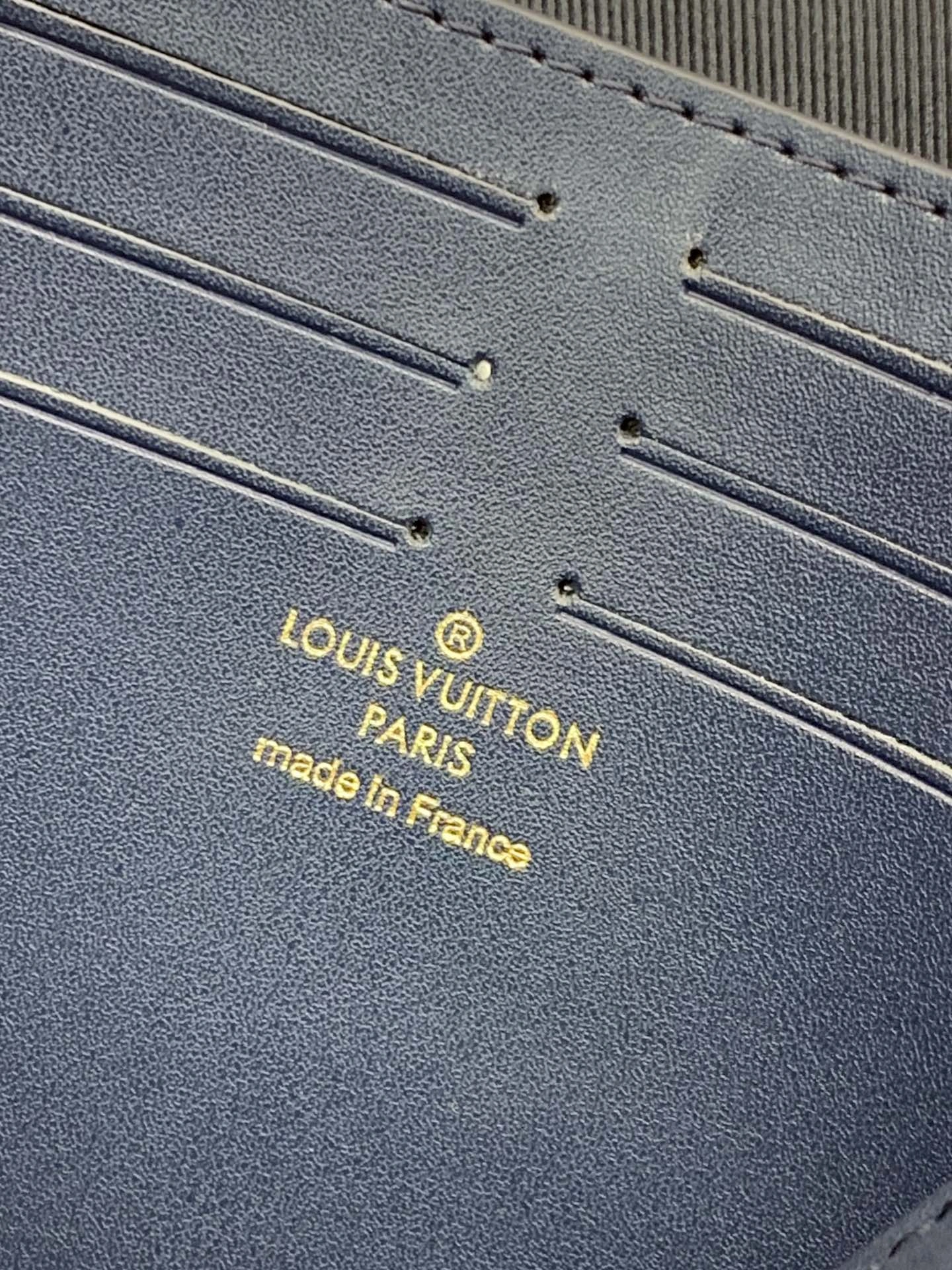 Louis Vuitton Clutch Bags Sustainable 56400