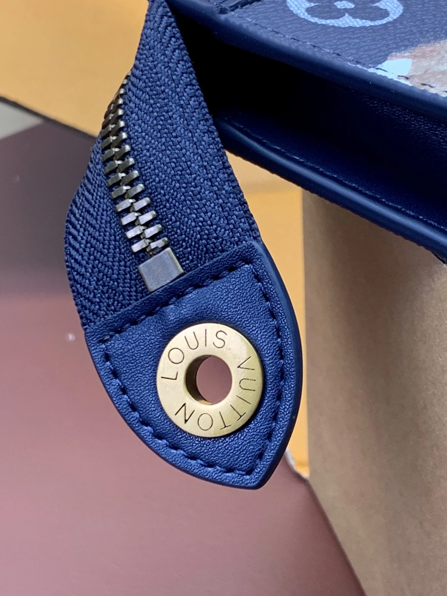 Louis Vuitton Clutch Bags Sustainable 56400