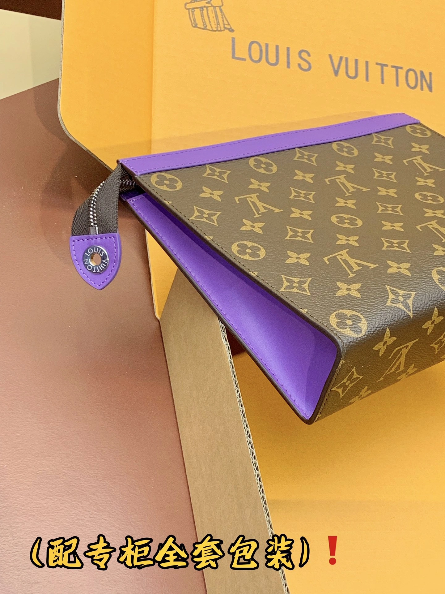 Classic Louis Vuitton Clutch Bags 56355