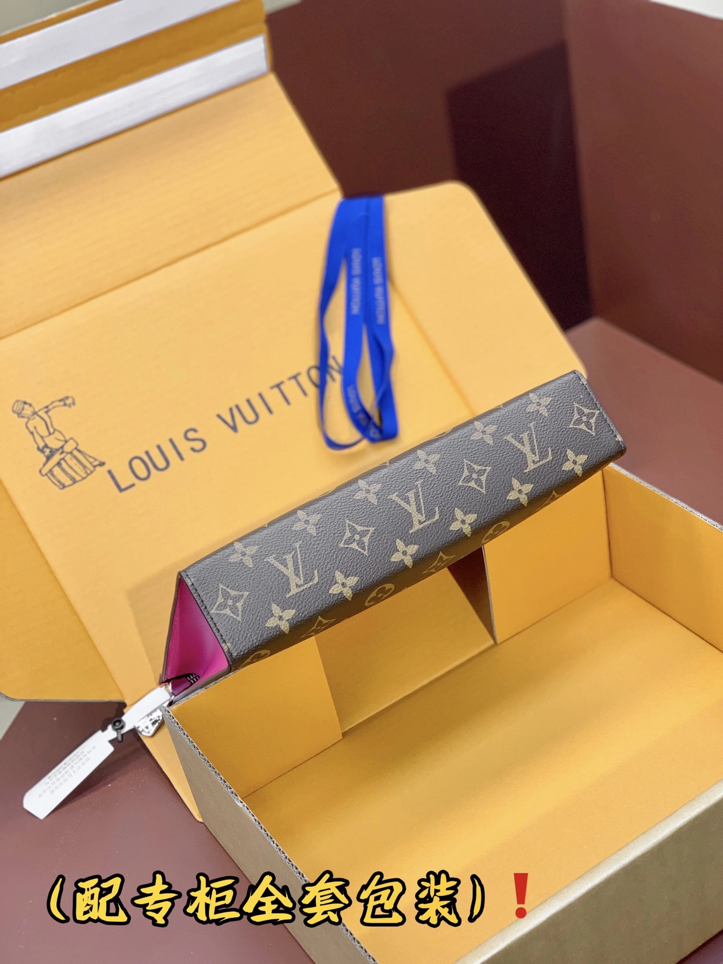 Stylish Louis Vuitton Clutch Bags 56353