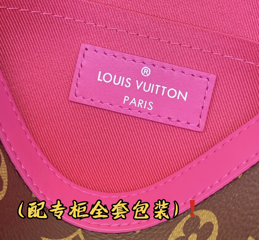 Stylish Louis Vuitton Clutch Bags 56353