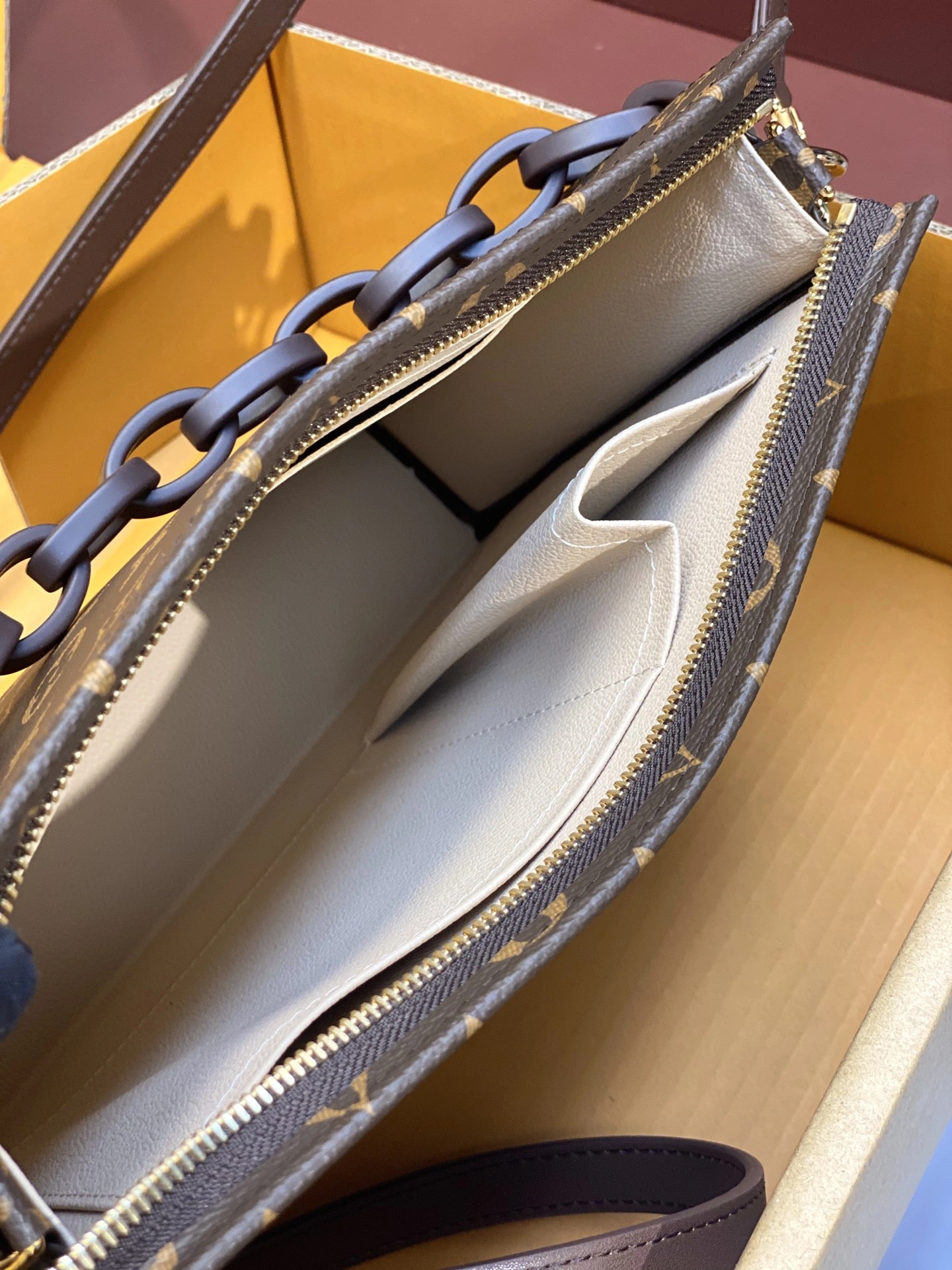 Louis Vuitton Clutch Bags Classic 56351