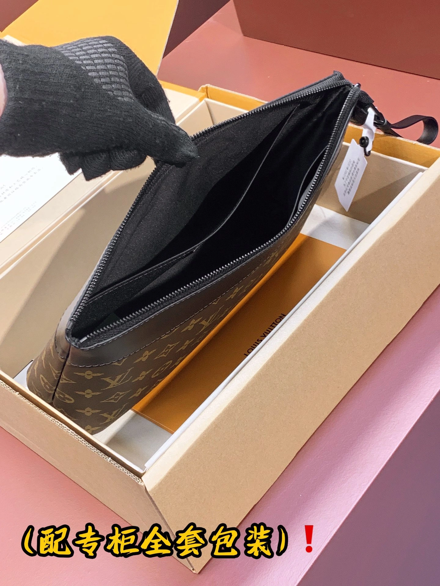 Versatile Louis Vuitton Clutch Bags 56350