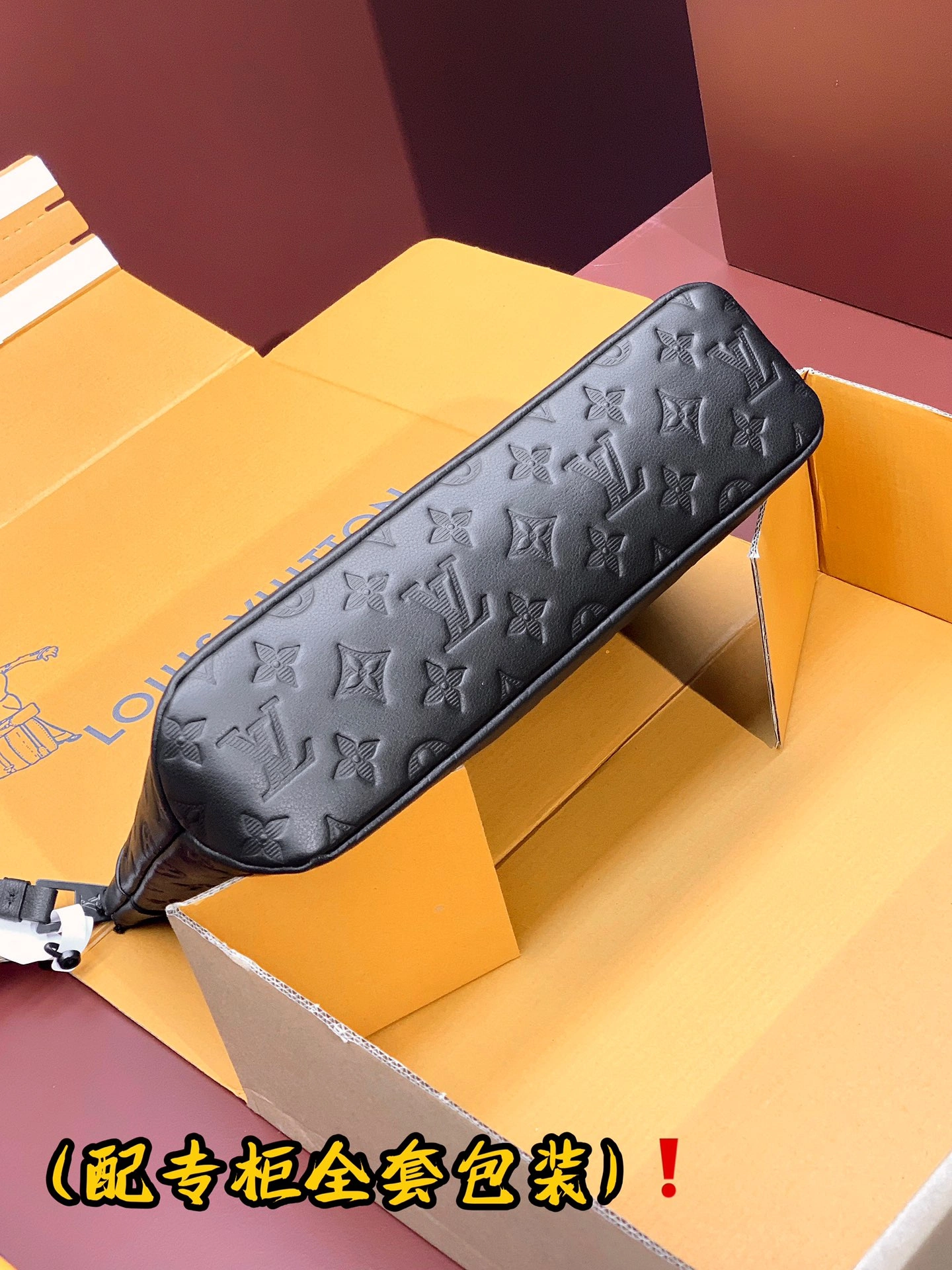 Louis Vuitton Clutch Bags Unisex 56347