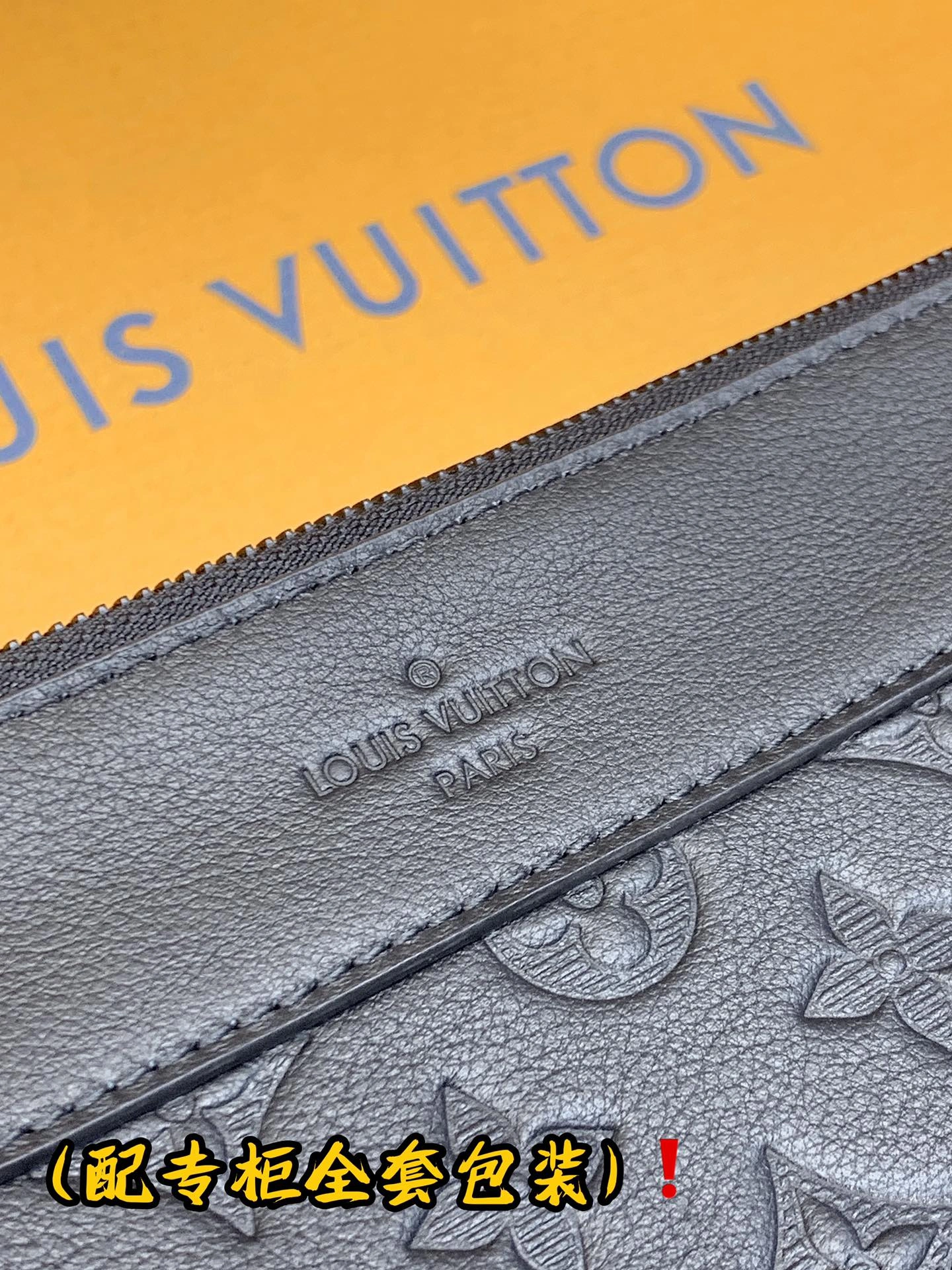 Louis Vuitton Clutch Bags Unisex 56347