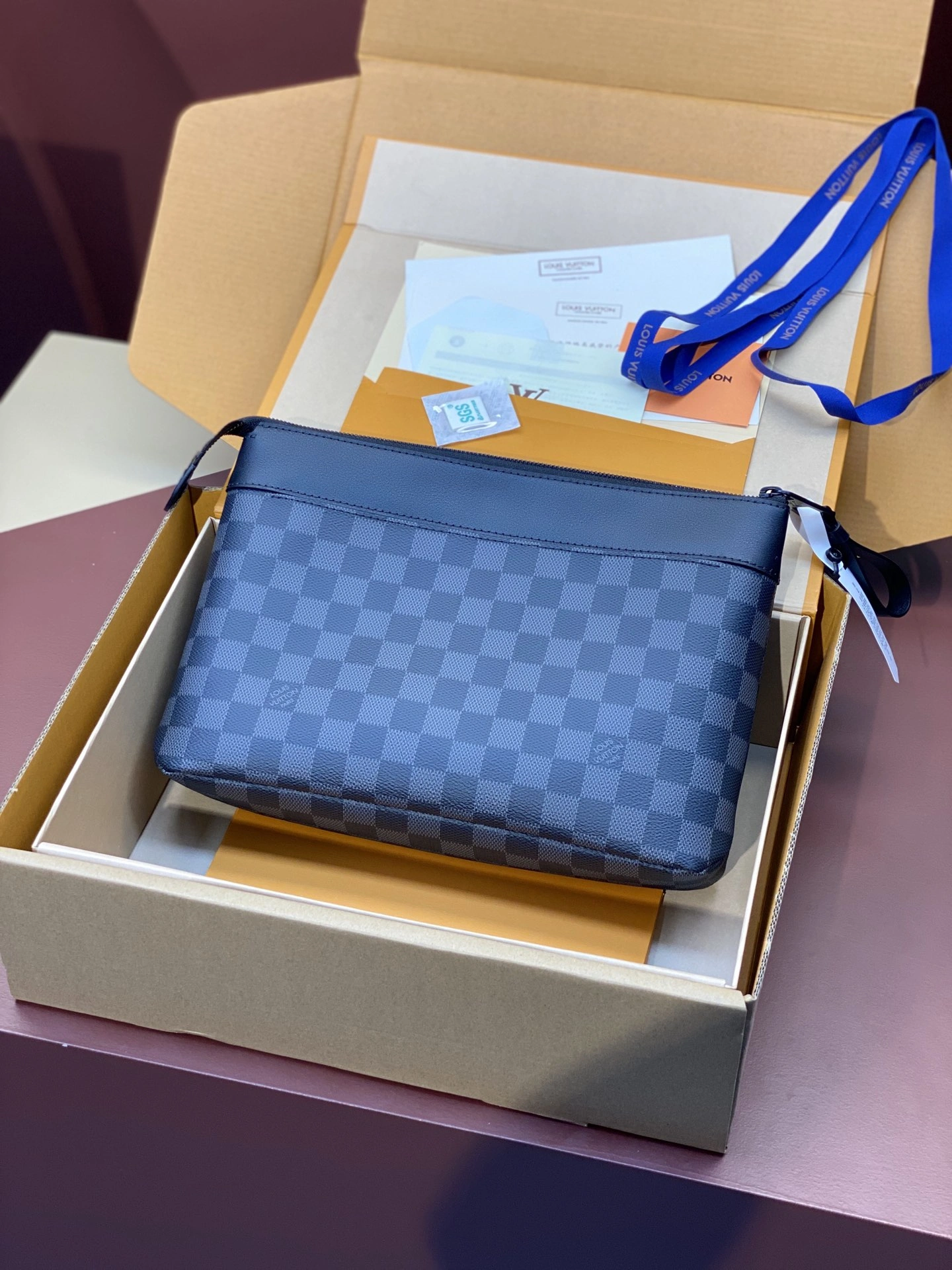 Louis Vuitton Clutch Bags Durable 56343
