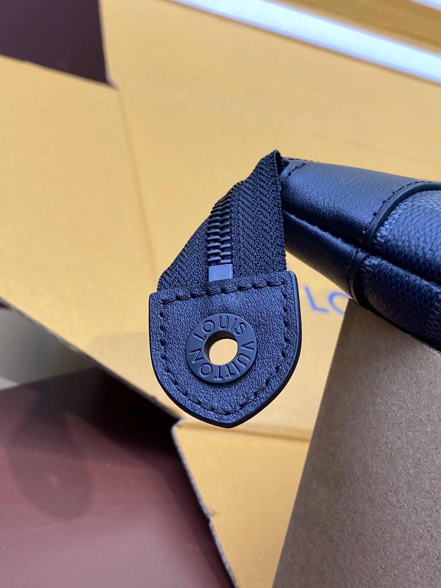 Louis Vuitton Clutch Bags Durable 56343