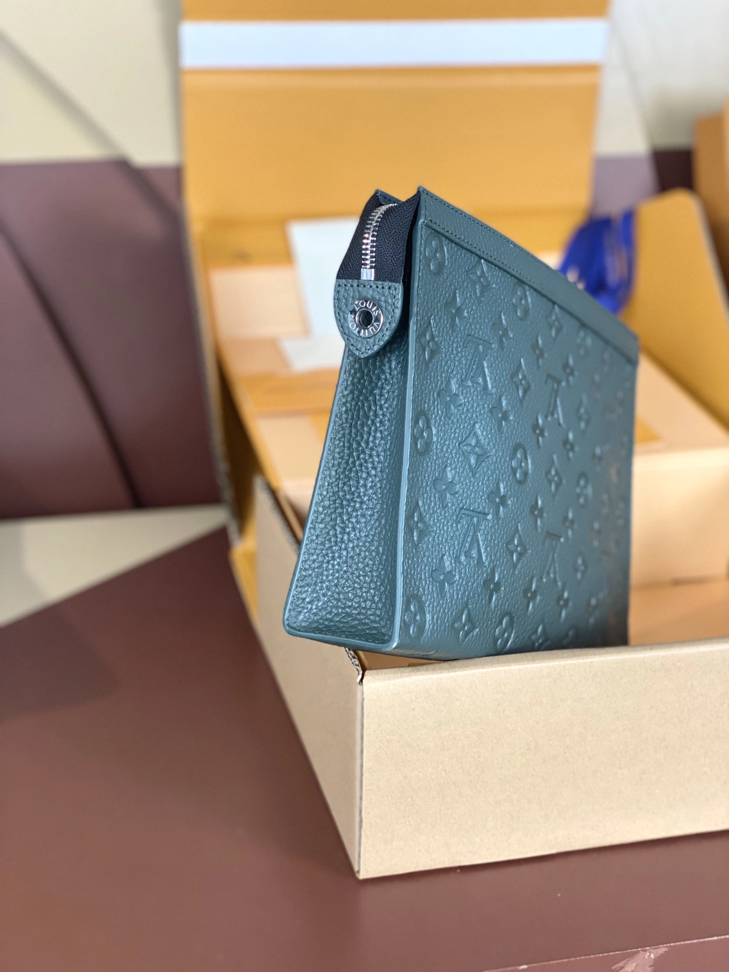 Louis Vuitton Clutch Bags Durable 56333