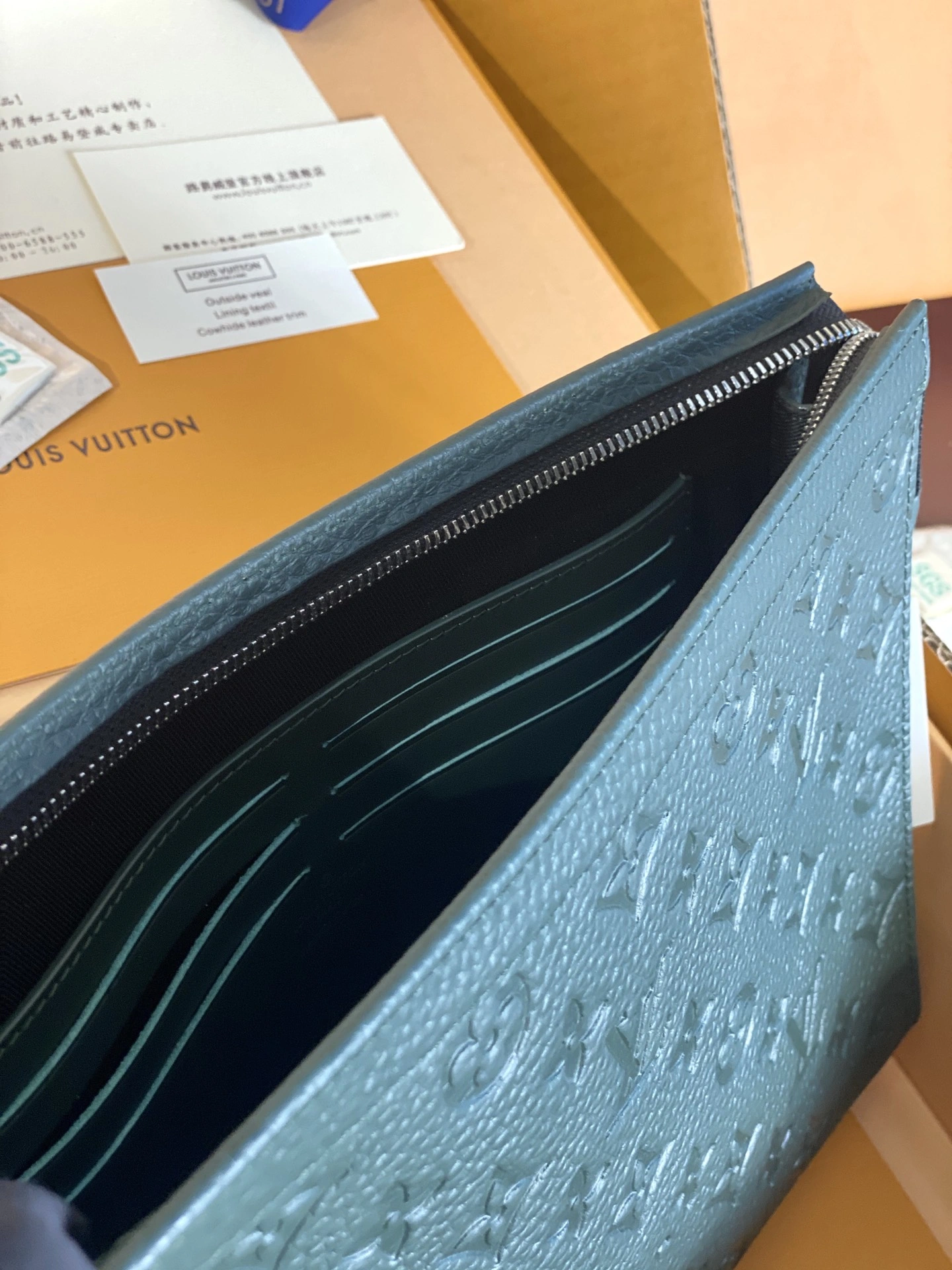 Louis Vuitton Clutch Bags Durable 56333