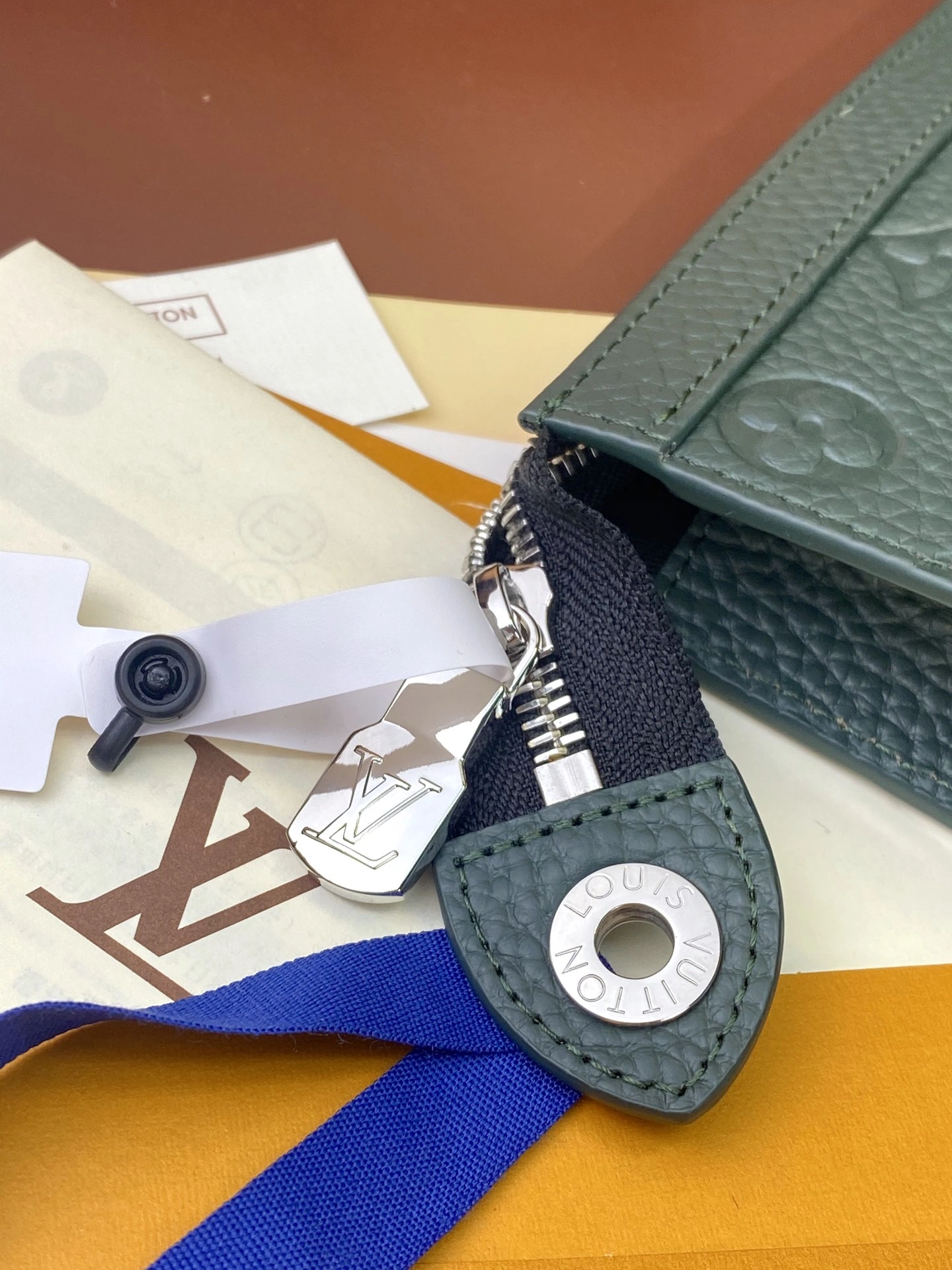 Louis Vuitton Clutch Bags Durable 56333